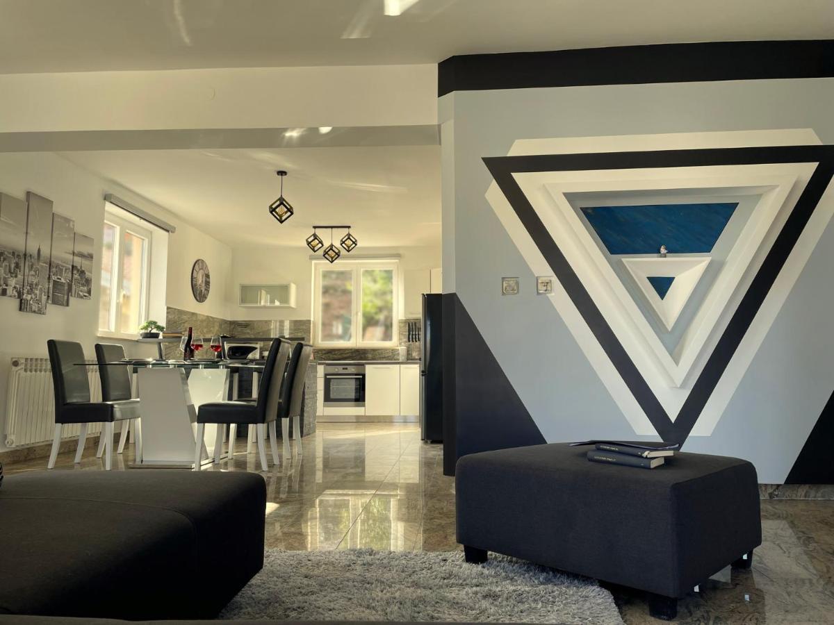 Harbor Apartments Опатия Екстериор снимка